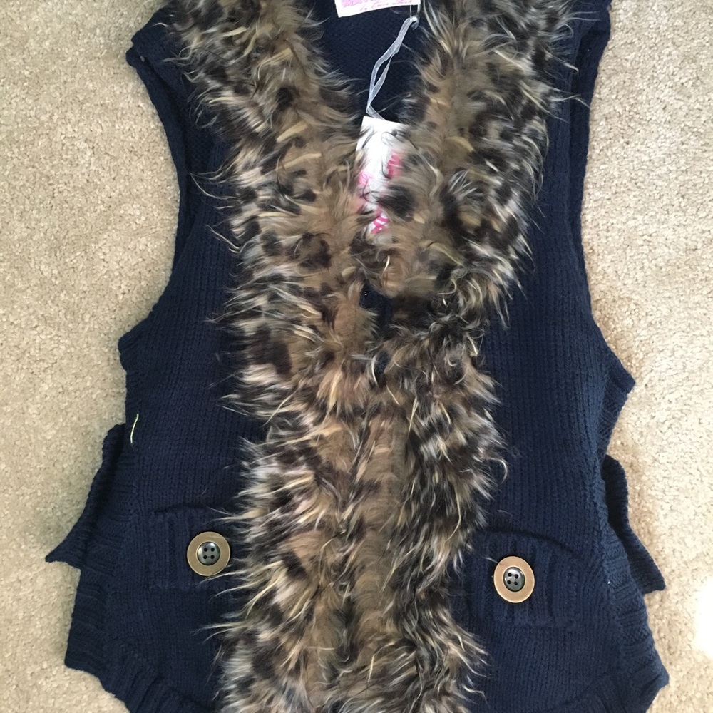 Fur vest